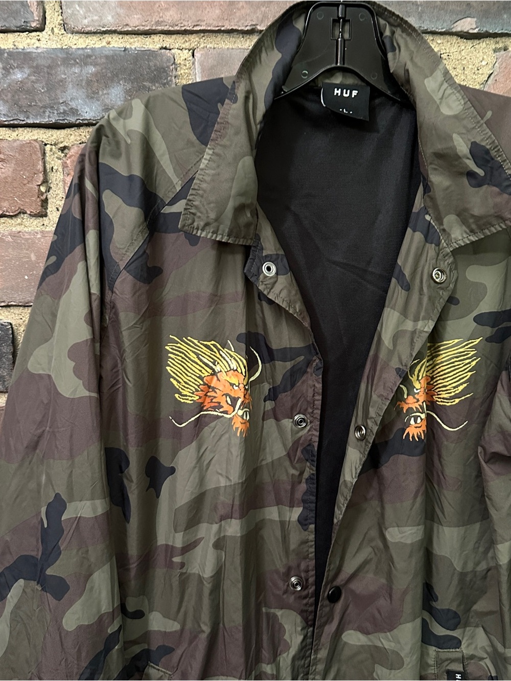 HUF Skate Camouflage DRAGONS Coaches Jacket LARGE -23” bust / 29.5” long